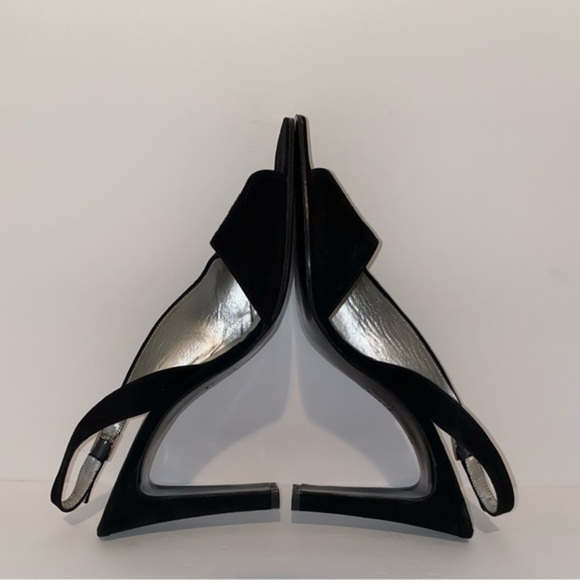 Vera Wang black suede heels - Picture 6 of 8